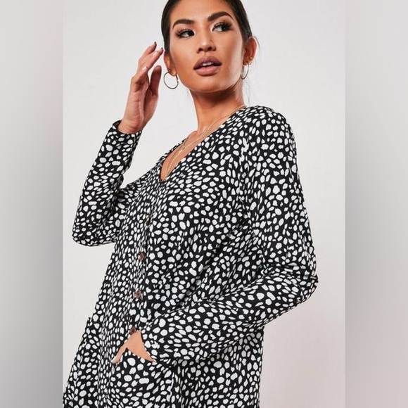 Black Dalmatian Button Down Long Sleeve Smock Dress - Picture 3 of 6